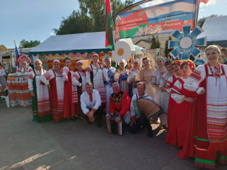 творческий коллектив Руднянского района принял участие в праздничном мероприятии в День Союзного государства на 32-ом Международном фестивале "Славянский базар в Витебске" - фото - 1